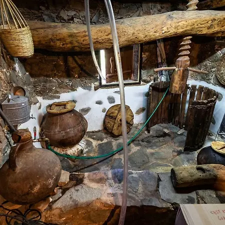 Hatzikyprianou Museum 3*