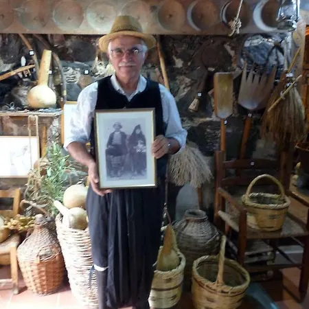 بيت ضيافة Hatzikyprianou Museum 4*