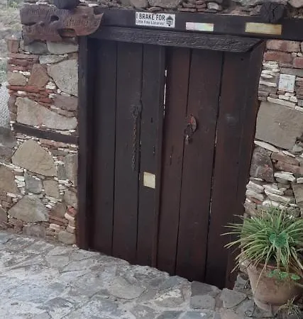 Hatzikyprianou Museum Guest house Lazania