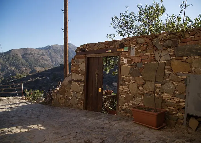 Hatzikyprianou Museum 3*