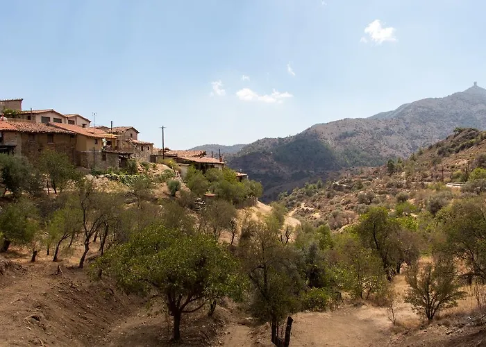 Hatzikyprianou Museum Gasthuis Lazania