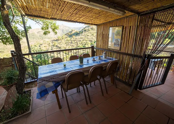 Hatzikyprianou Museum Gasthuis Lazania